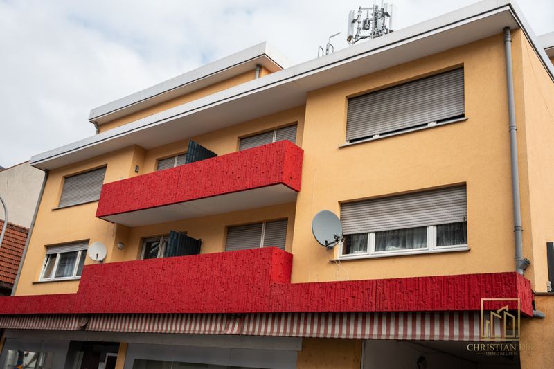 Christian Dik Immobilien / Mehrfamilienhaus mit 5 Wohnungen & einer Gewerbeeinheit im EG